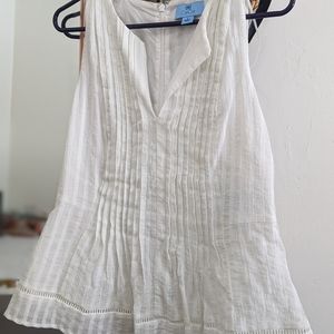 NWT CeCe Sleeveless Blouse